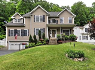 20 Apollo Rd, Bethel, CT 06801