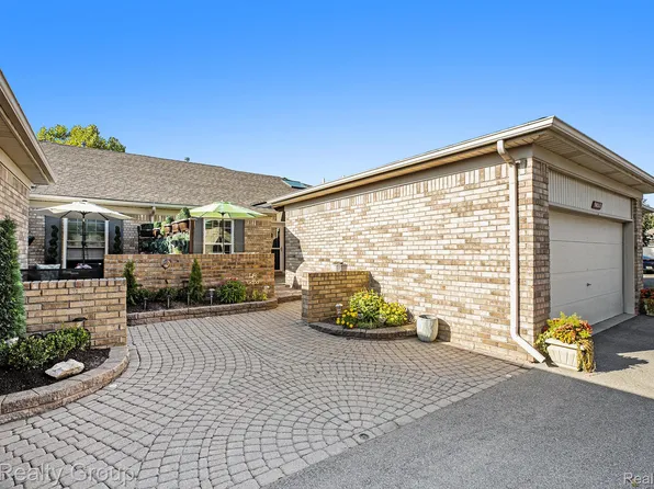 50317 Highpoint Ct, Macomb, MI 48044