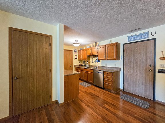 4th image of 619 Elm Ave APT 207