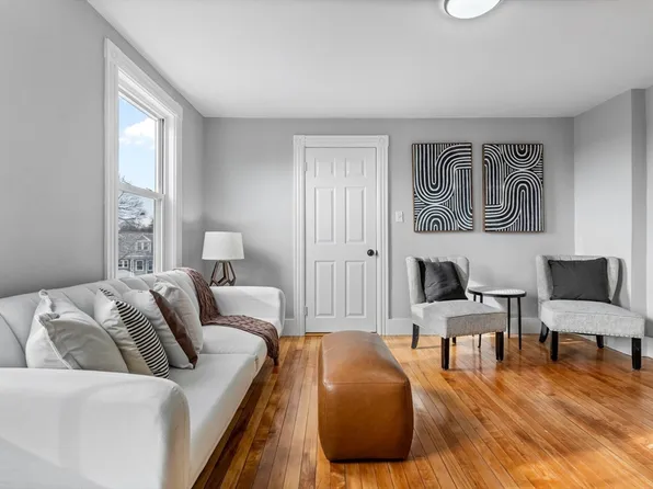 20 James St #3, Beverly, MA 01915