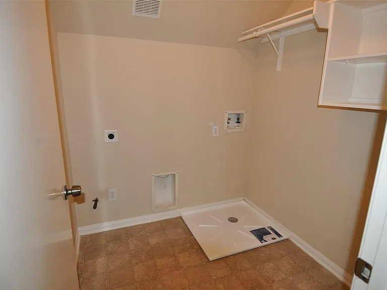 5823 Ridgebluff Ln — Photo 14