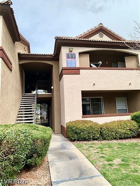 1st image of 231 W Horizon Ridge Pkwy APT 123