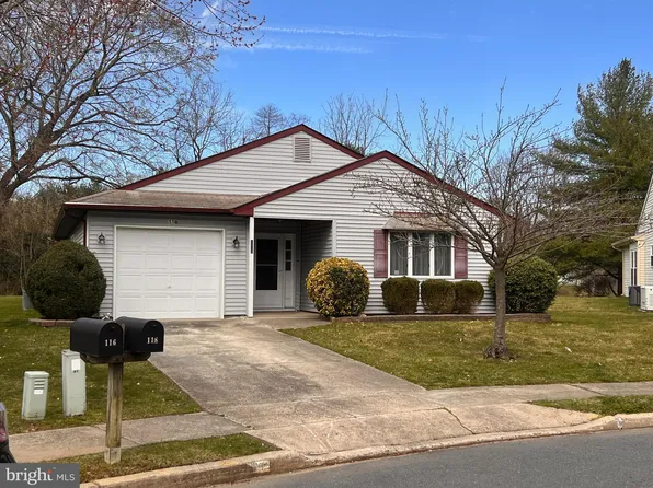 118 Candlelight Ct, Columbus, NJ 08022