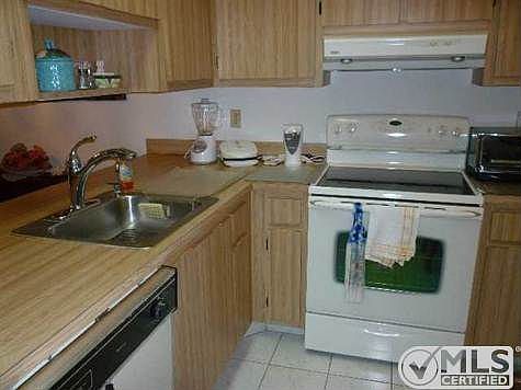3rd image of 5468 Viburnum Cir