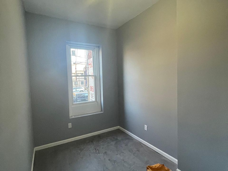 2nd image of 314 Broadway Floor 1