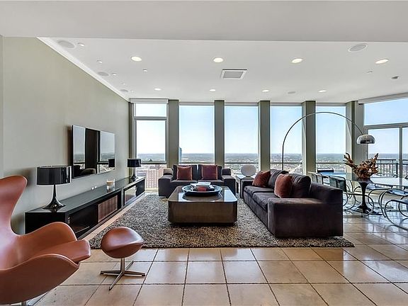 3rd image of 500 Throckmorton St APT 3309