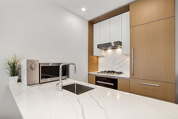 1st image of 2243 Jackson Ave #4I