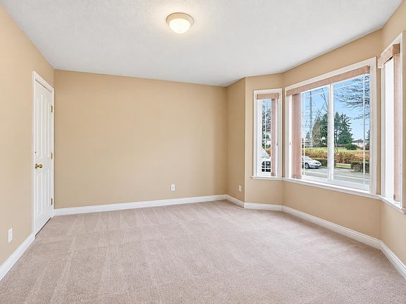 5th image of 6593 125a St