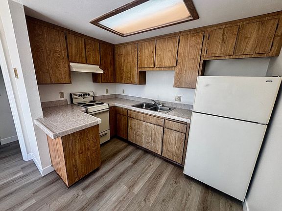 4th image of 4036 Louisiana St #8