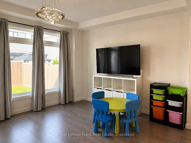 18 Larkin Ln — Photo 4