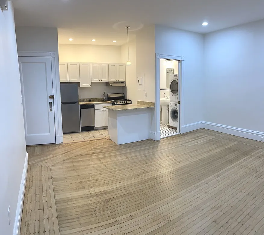 1 bed, 570 sqft, $3,450 — Photo 2