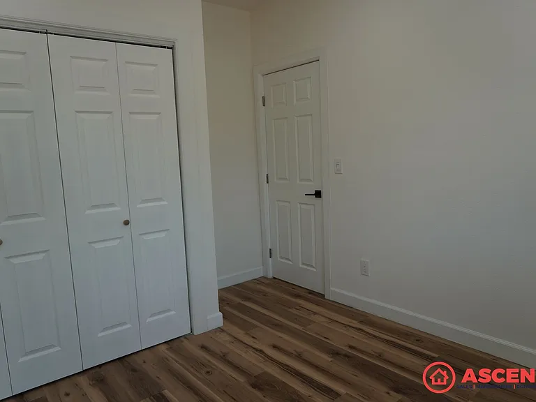 1916 Talisman Dr — Photo 10