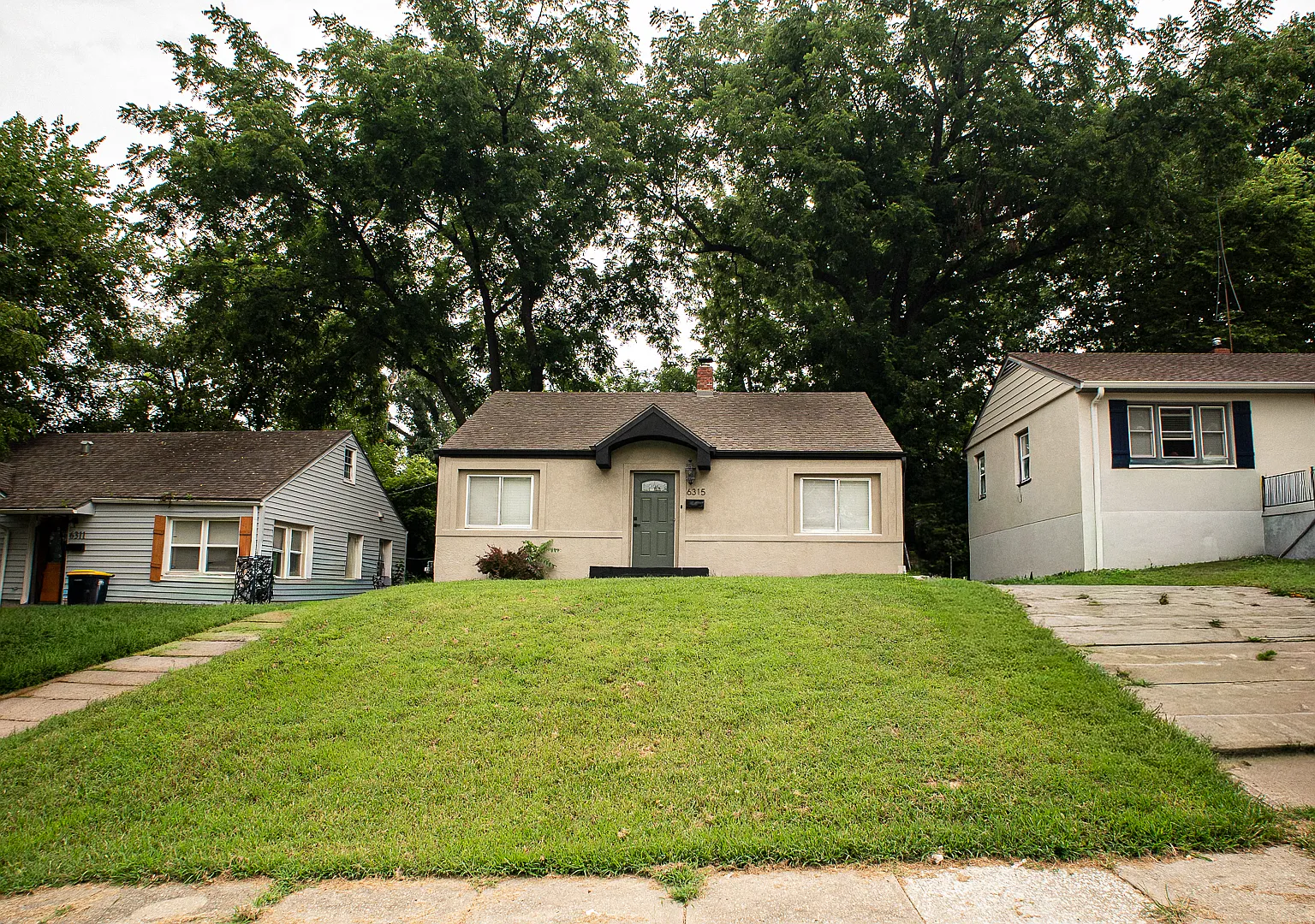 2 bed, 832 sqft, $1,525 — Photo 1