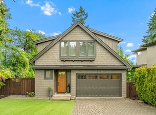 577 Laurel St, Lake Oswego, OR 97034