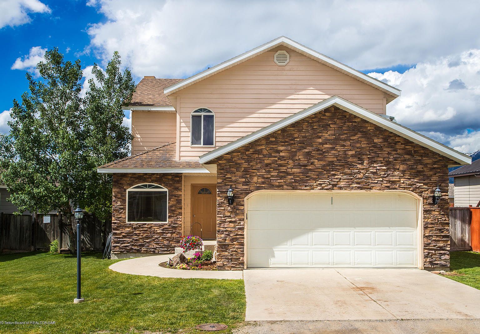 539 Kodiak Cres, Thayne, WY 83127 Zillow