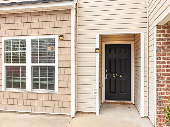 3rd image of 6516 Ashebrooke Dr