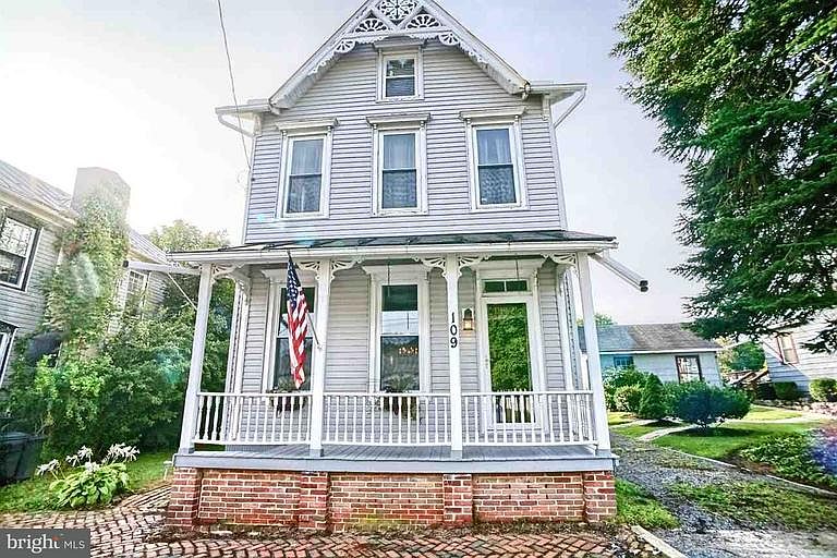 1st image of 109 W McClure St