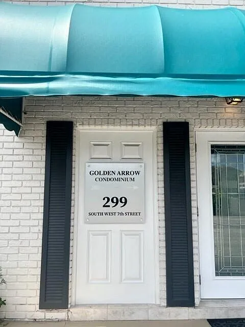 Golfden Arrow — Photo 2