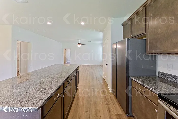 115 Teddy Ln — Photo 7
