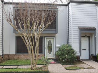 10219 Beekman Place Dr, Houston, TX 77043