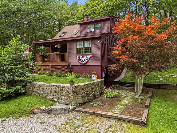 3rd image of 223 Town Farm Road