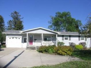 474 S 6th St, Rogers City, MI 49779