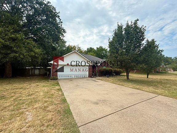 2nd image of 205 Charles Dr