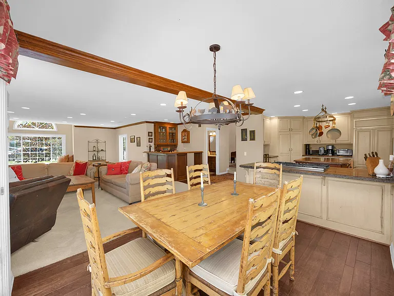 24961 Sandridge Cir — Photo 17