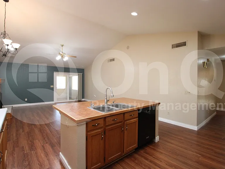 763 W Folley St — Photo 34