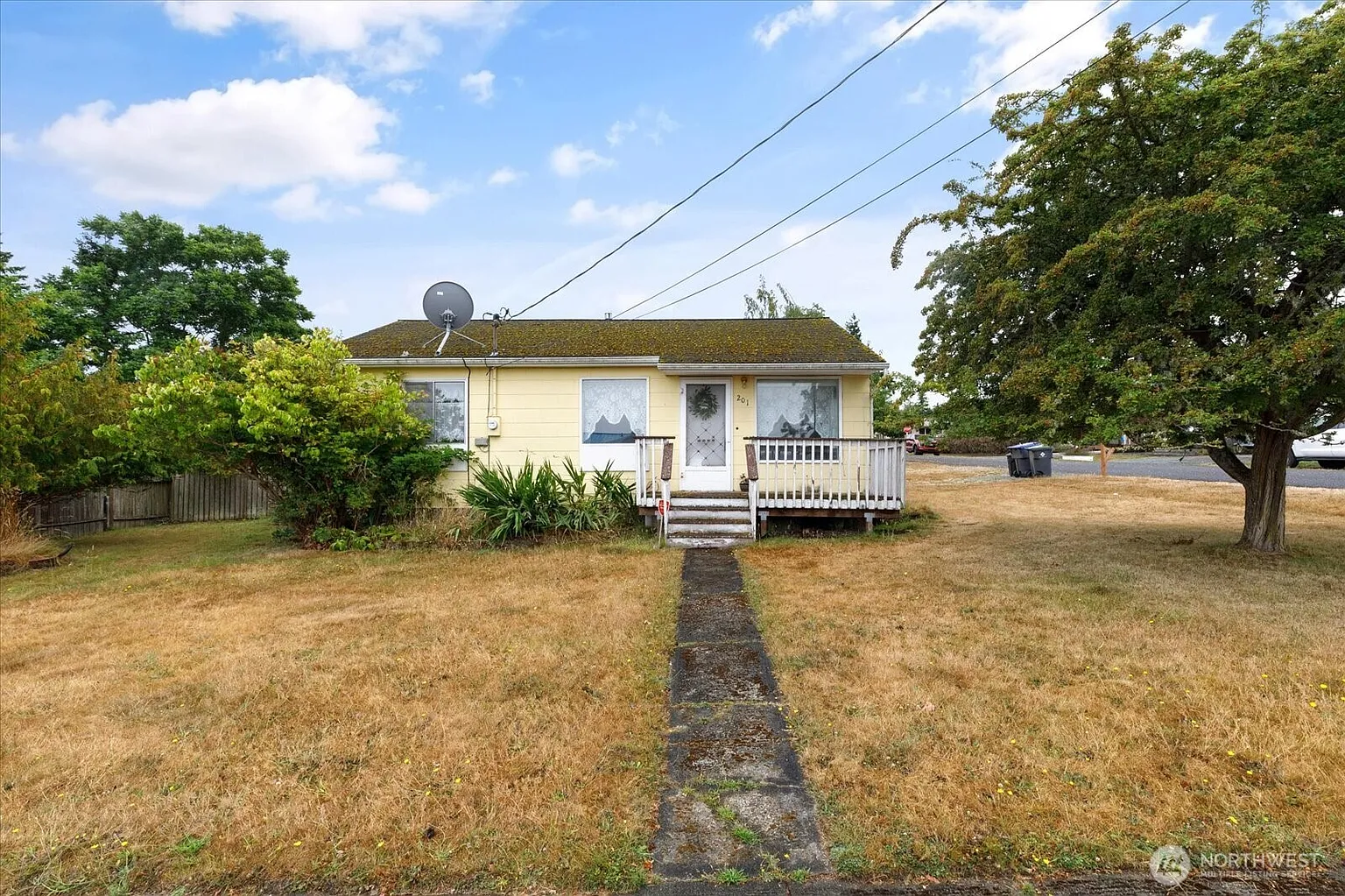201 NE 7th Street photo 1