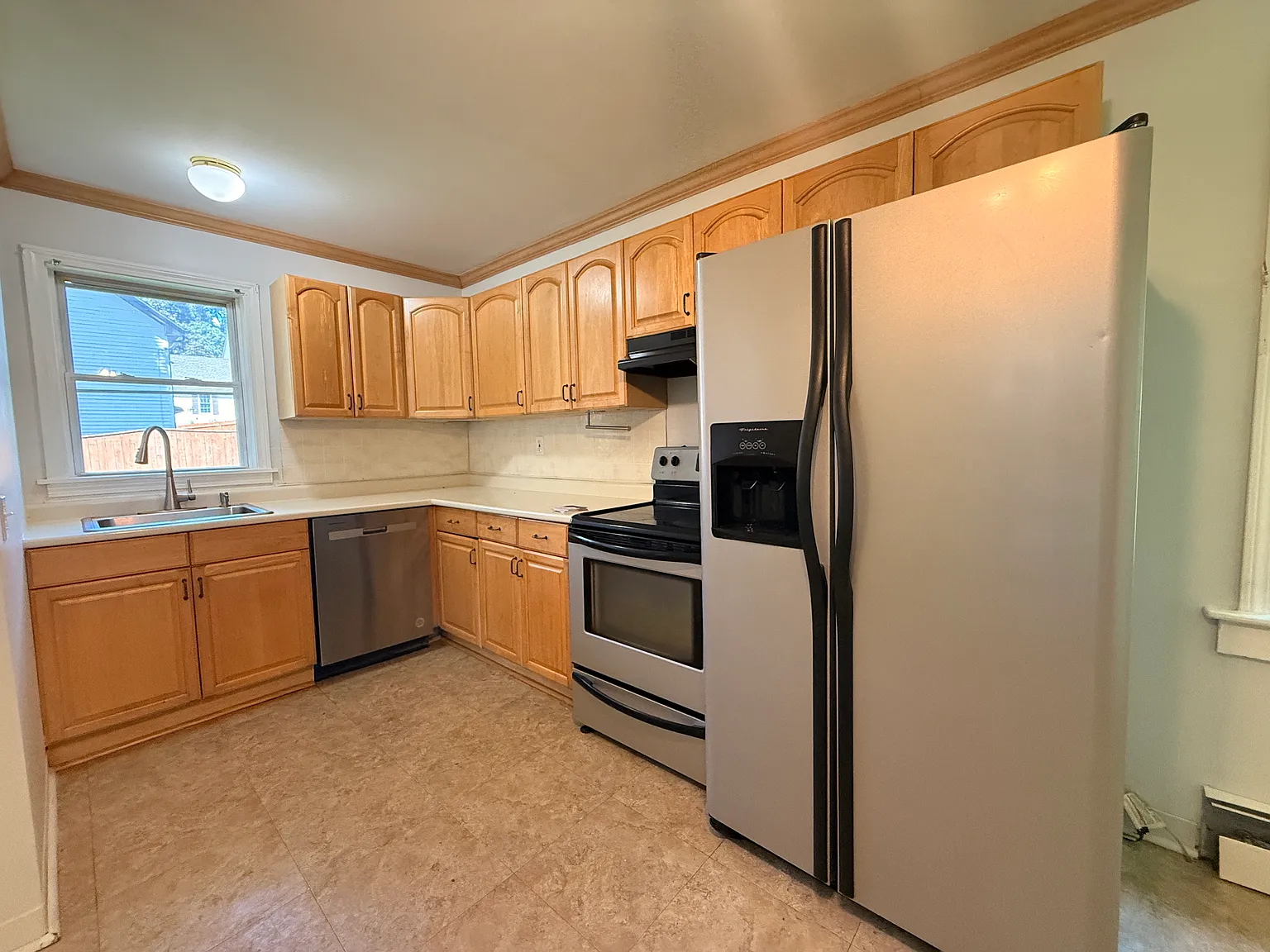 2 bed, 1.5 bath, 1040 sqft, $2,500 — Photo 2