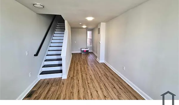 2629 Francis St — Photo 2