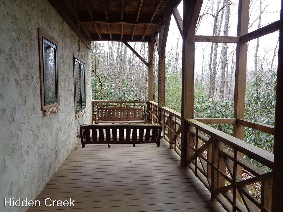 1st image of 422 Wolf Den Ln