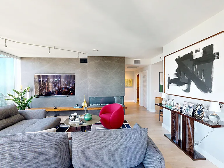 201 Folsom St #34B — Photo 8