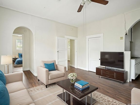 2nd image of 210 Princeton