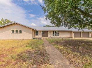 706 Fillmore St, Mc Gregor, TX 76657