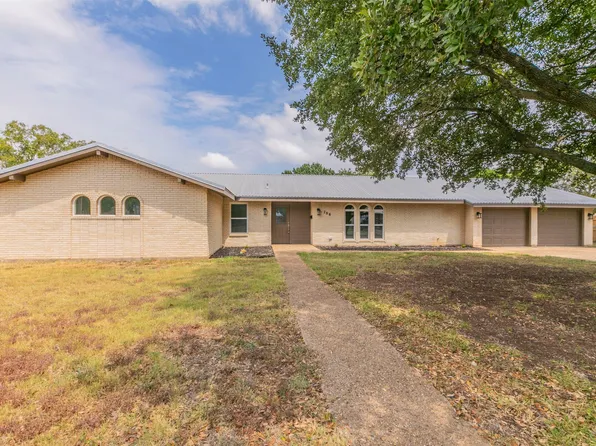 706 Fillmore St, Mc Gregor, TX 76657