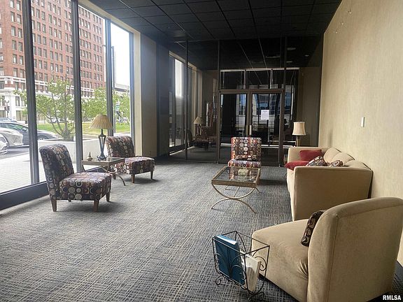 2nd image of 125 SW Jefferson Ave #W17
