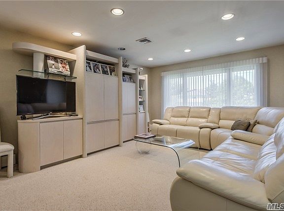 4th image of 2188 Clover Ct