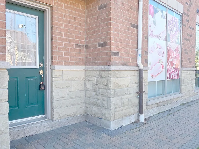 9699 Jane St #13 — Photo 41
