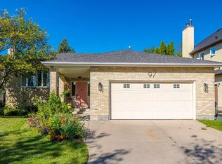 97 Lindenwood Dr E #1A, Winnipeg, MB R3P1N3