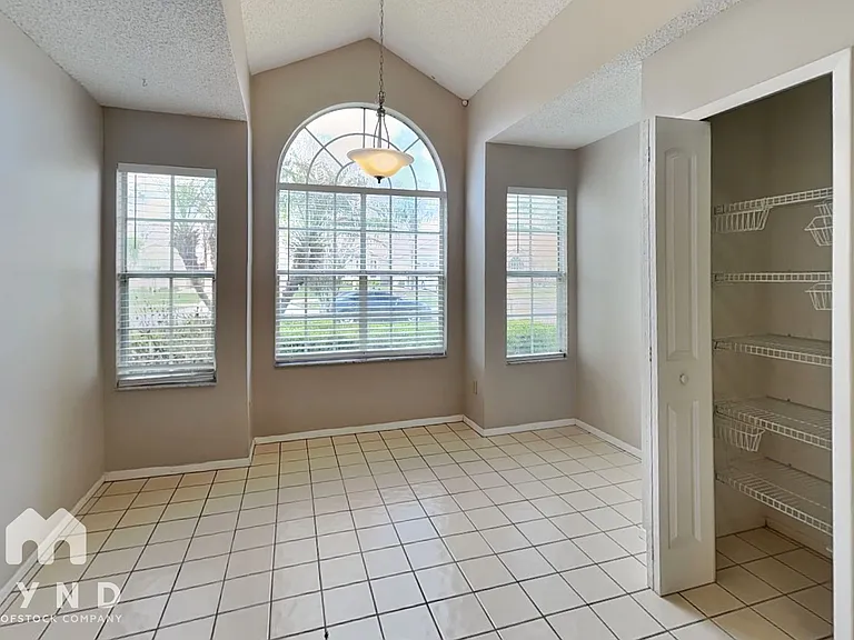 2800 Falling Tree Cir — Photo 7