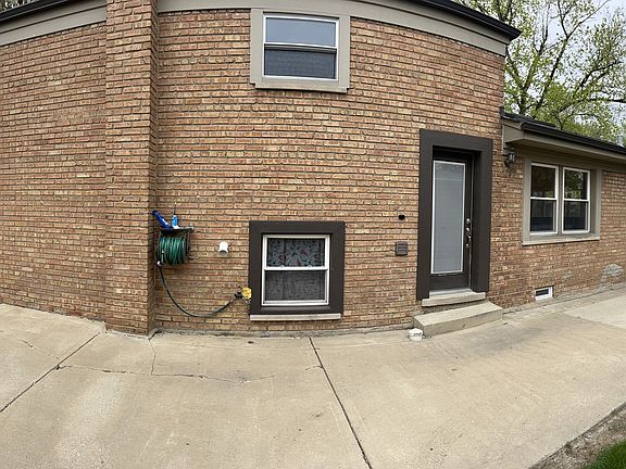 4th image of 10100 Minnick Ave