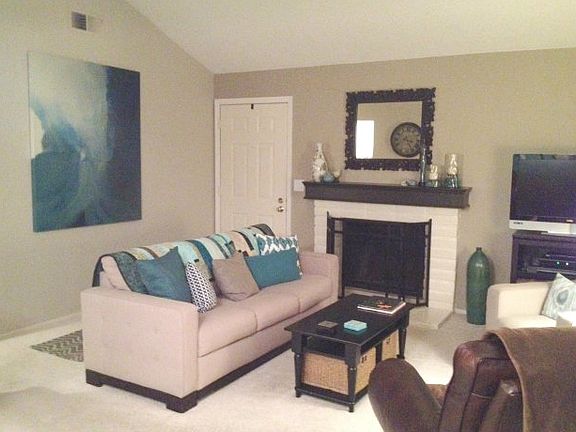 3rd image of 1014 La Terrace Cir