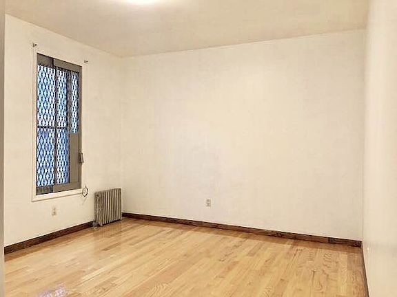 2nd image of 118 Eldridge St APT 2