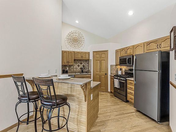 4th image of 1521 Lincoln Park Dr