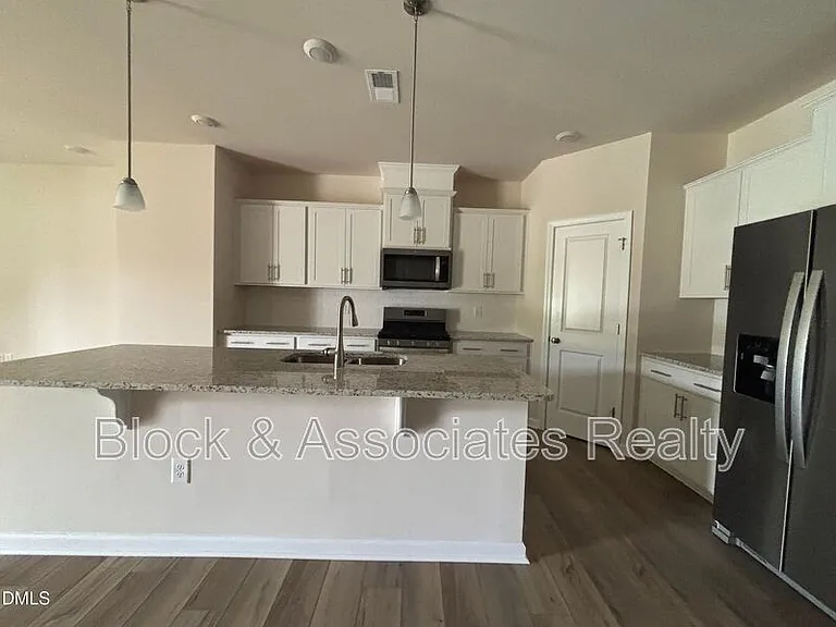 268 Abbots Mill Dr — Photo 16