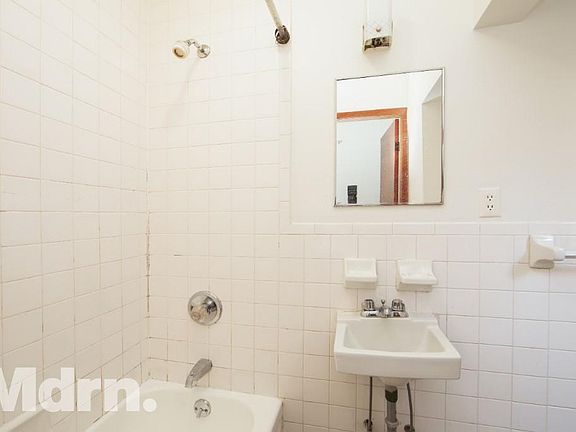 5th image of 157 E 99th St APT 20