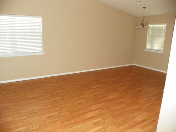 Living/Dining Area