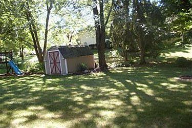3rd image of 155 Parkview Dr